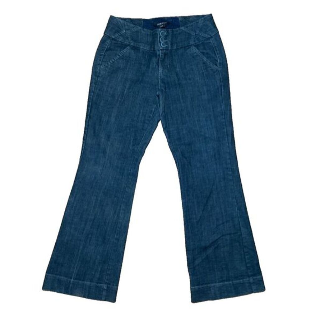 Roz & Ali Low Rise Women's Flare Jeans Size 6‎ Average
